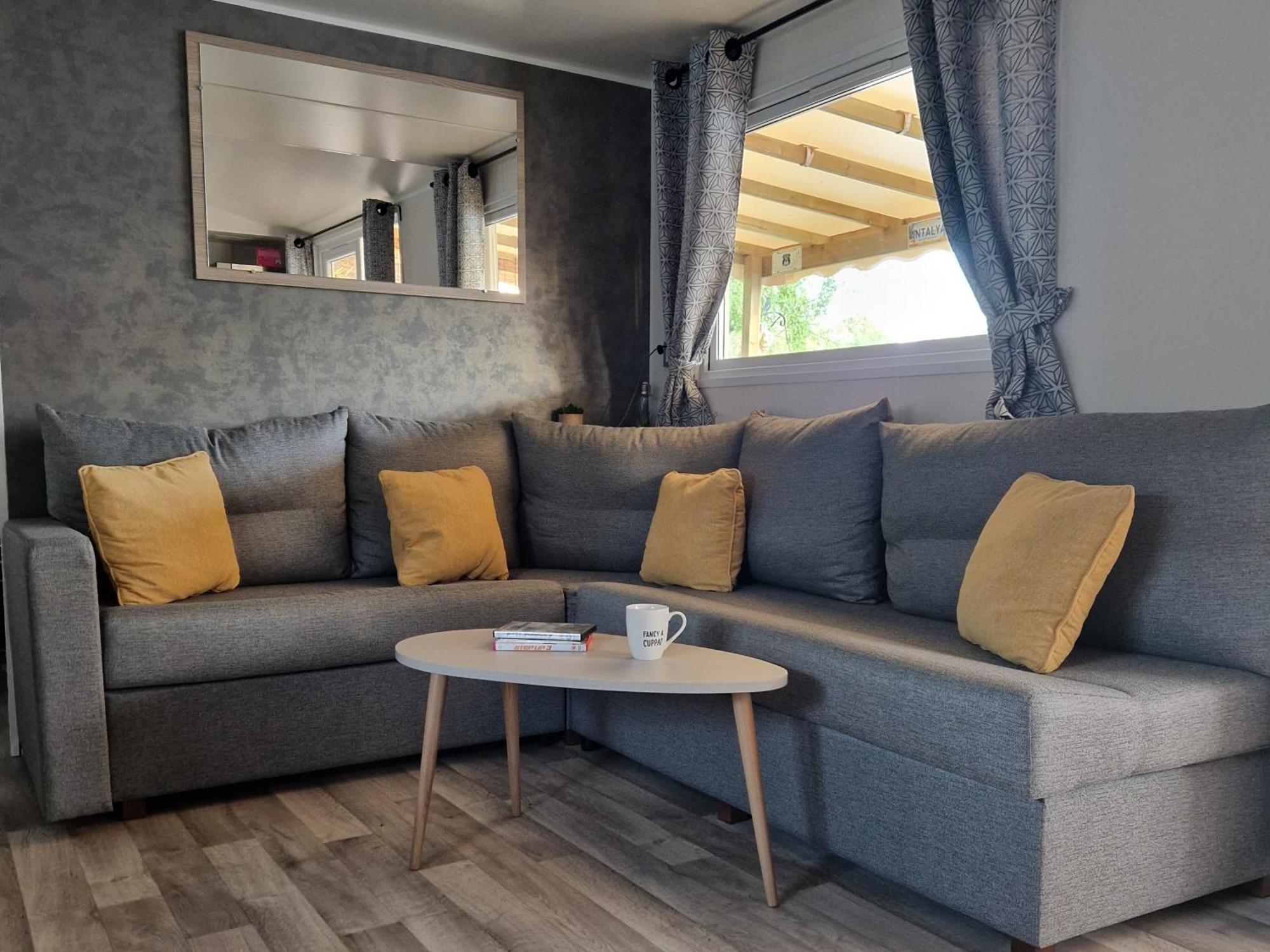 Camping La Carabasse Vias-Plage-T4 Climatise,Tout Confort, Emplacement Calme ! Стая снимка